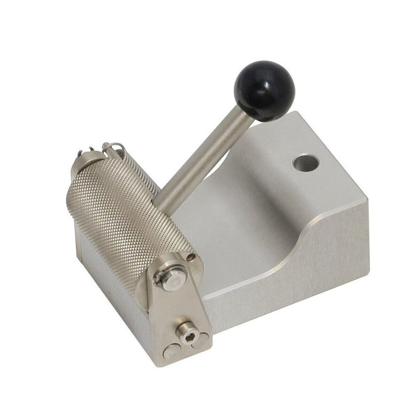 Eccentric Roller Grip — pyramid jaw surface