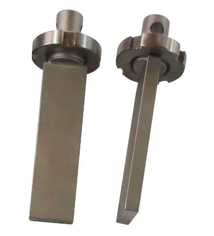 Flat segment keeper adapter for smaller grip in hydraulic wedge head